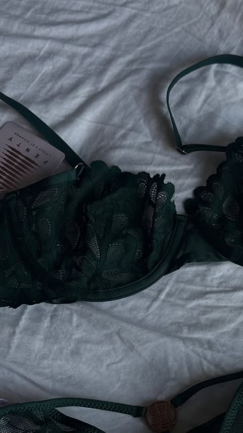 Instagram post by @kardelenakbay for Savage X Fenty. Caption reads: [...] Day ❤️‍🔥 Check out the latest @savagexfenty....