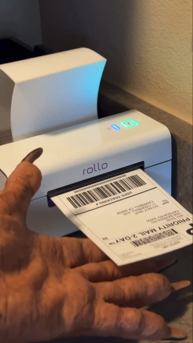 Instagram post by @whosagoodlizard for Rollo. Caption reads: [...] boxes is not in my skillset. 😅 Luckily,....