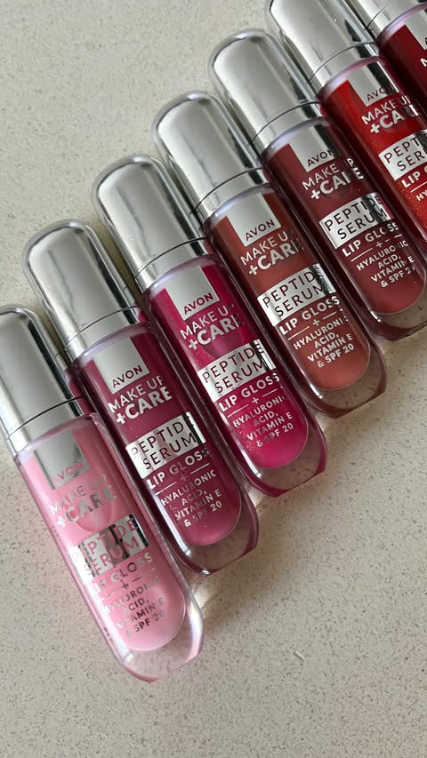 Instagram post by @dry.risers for Avon. Caption reads: [...] podoba Ci się najbardziej? 💄 nowość....