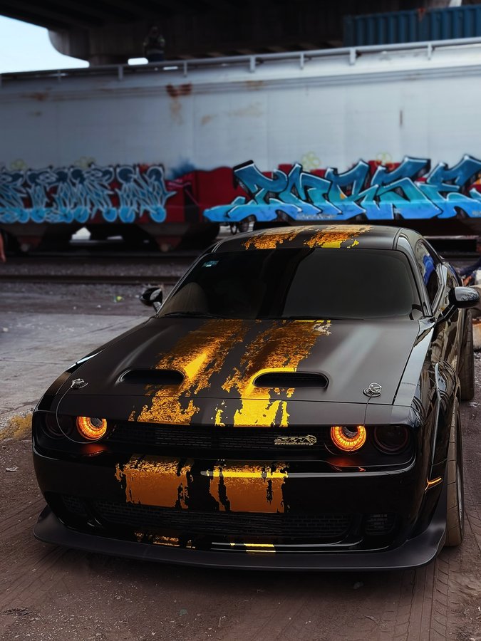 Instagram post by @mr_hellcat_mx for Mopar. Caption reads: Gold Flakes

 #Challenger #challengerhellcat....
