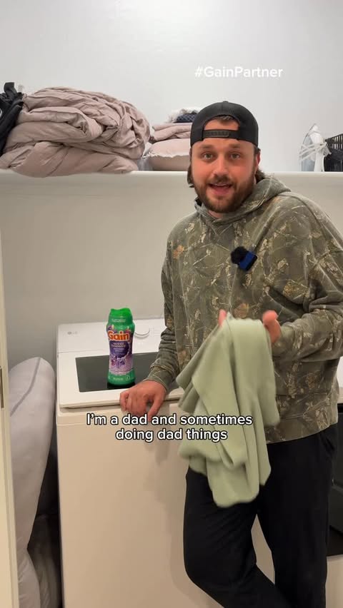 Instagram post by @_austin_wallace_ for I Love Gain. Caption reads: [...] the key to freshness thanks to @ilovegain.