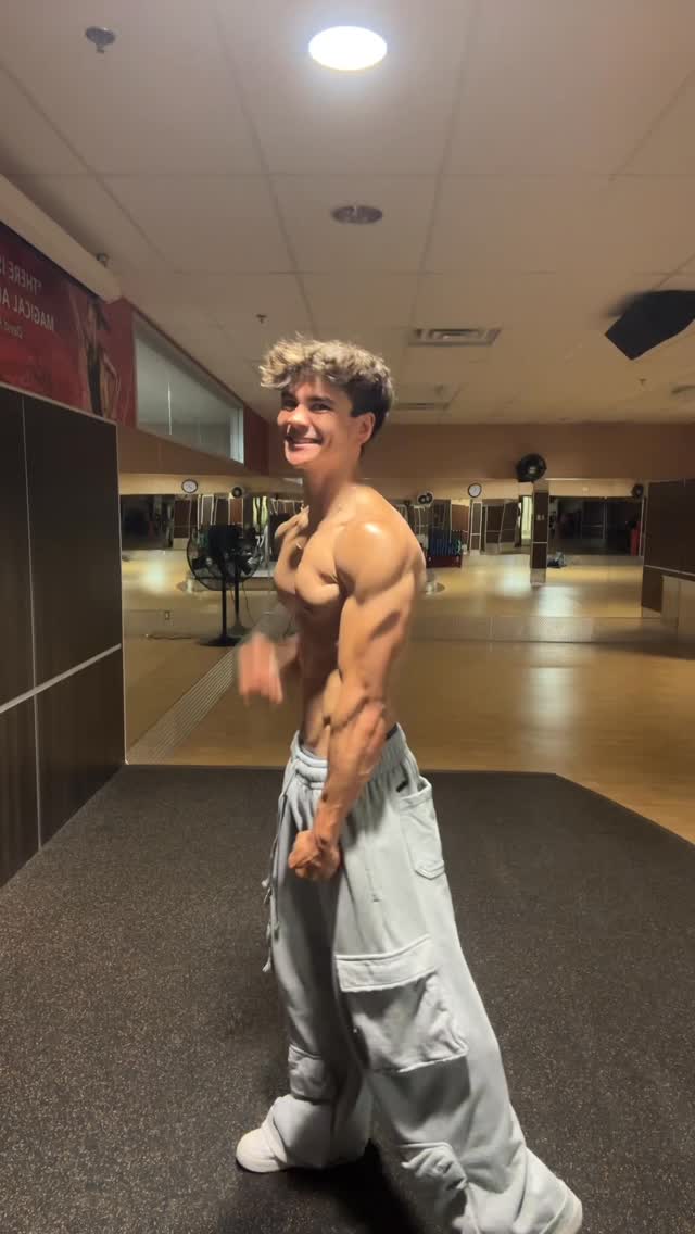 Instagram post by @cartbruh for YoungLA. Caption reads: [...] a 3:49 km :) Full fit from @youngla C0DE:....