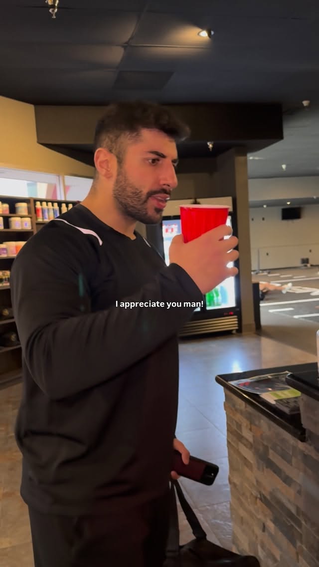 Instagram post by @byoyo_g for Alpha Lion. Caption reads: [...] free sample 😅
@alpha.lion #allhalion....