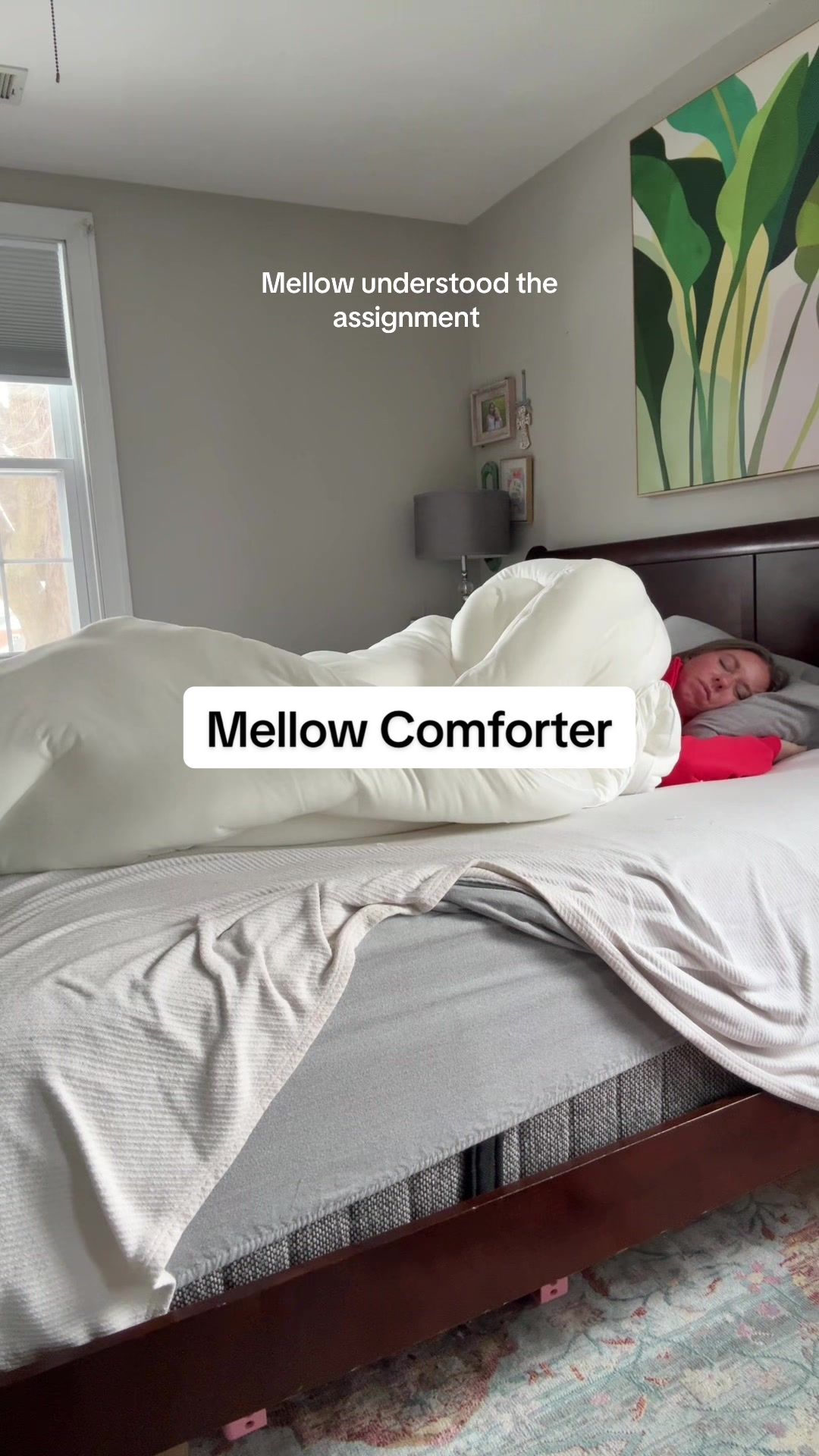 TikTok post by an influencer for Mellow Sleep. Caption reads: ✌🏻 😴 @Mellow Sleep #mellow #mellowcomforter....
