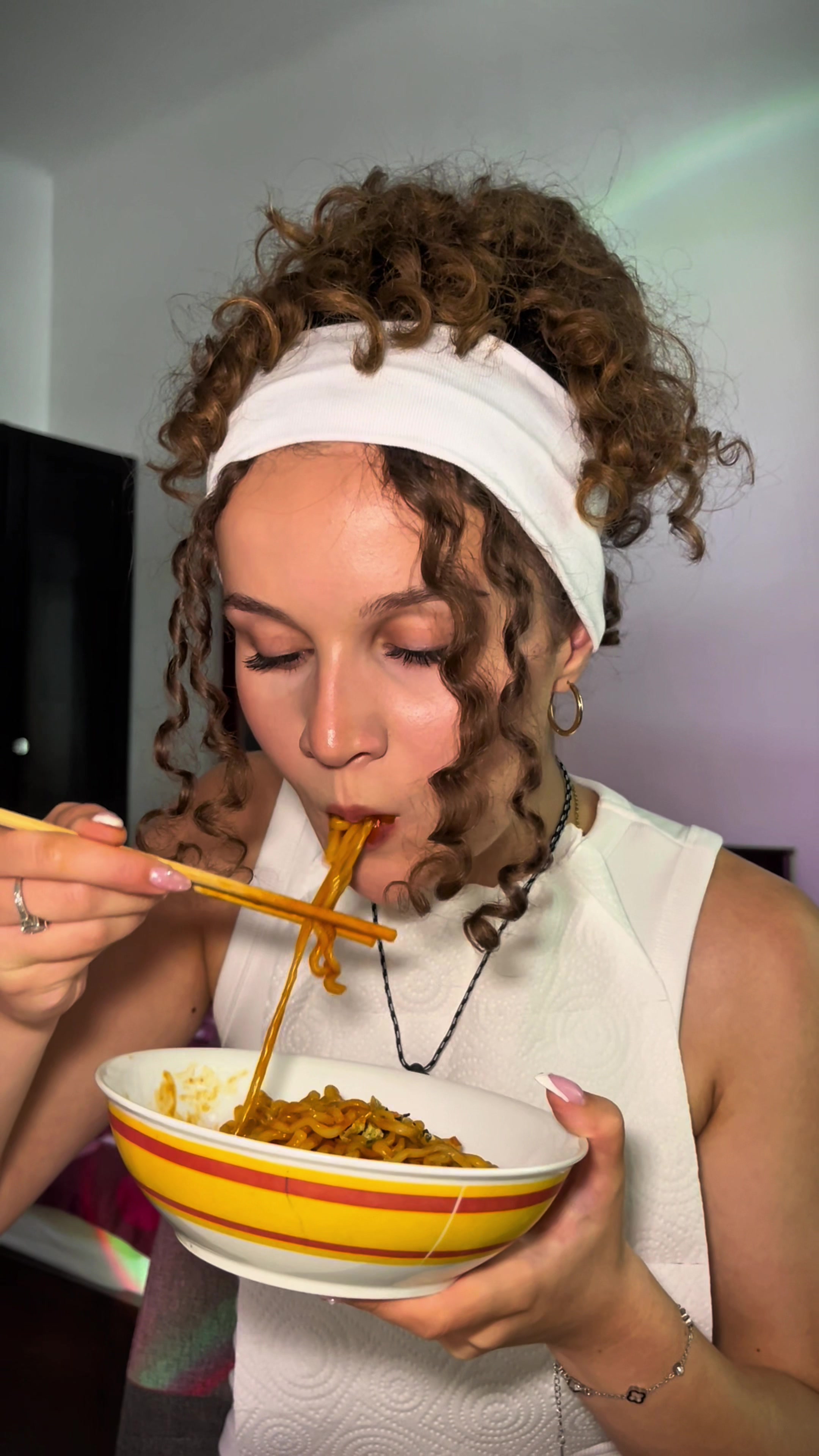 TikTok post by @saramihaly for Sprite. Caption reads: hirdetés| ne próbáld ki otthon🥵 köszi @Sprite a....