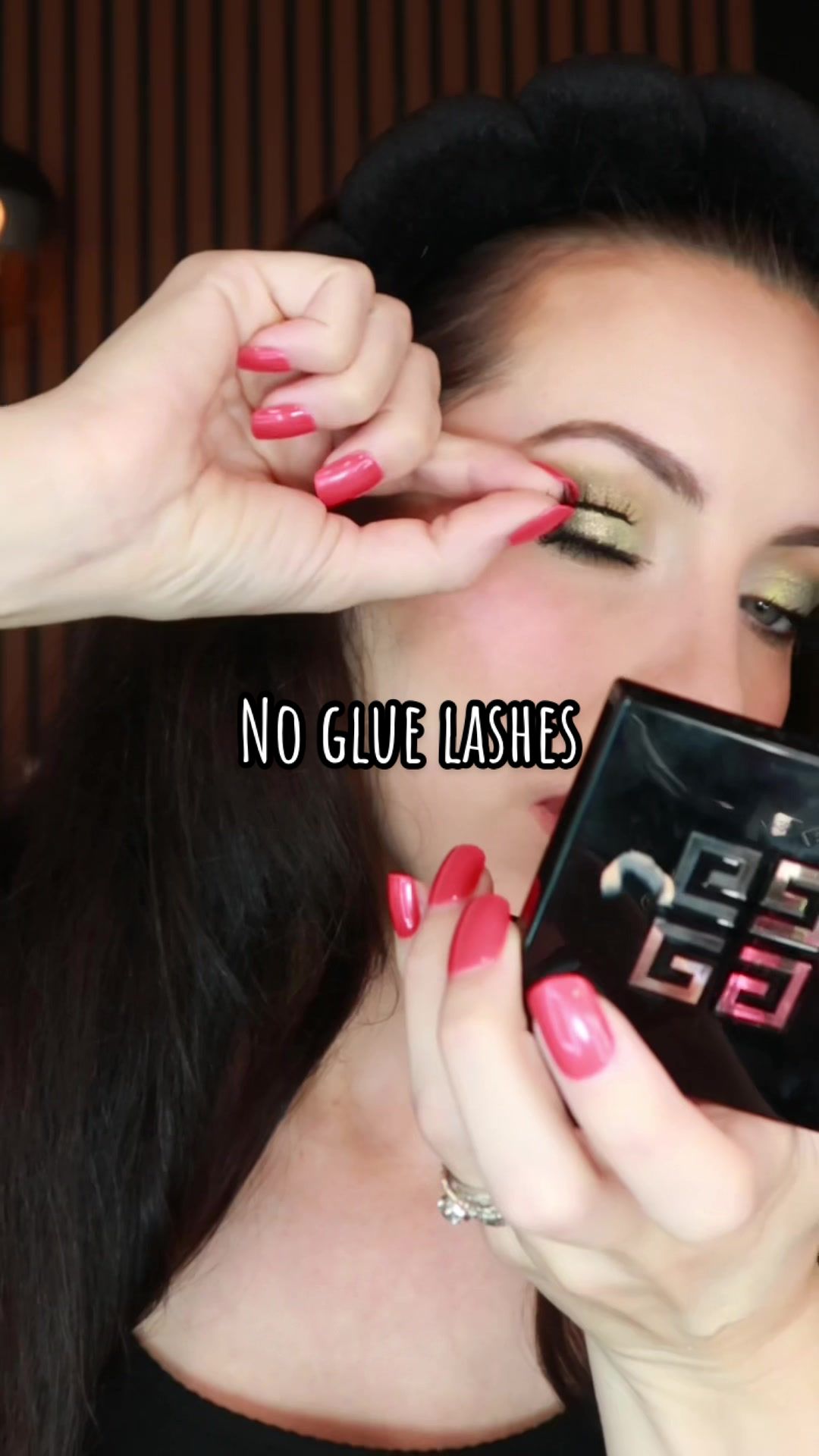 TikTok post by @borealis_beauty for Lilly Lashes. Caption reads: [...] #selfadhesivelashes #lillylashes....