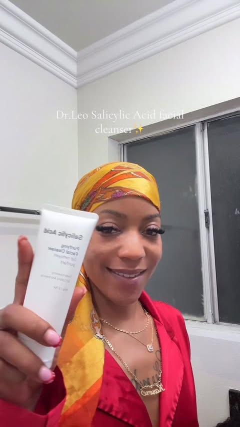 Instagram post by @daj.beauty.bar for Dr.Leo. Caption reads: on vacation @dr.leoofficial gone get my skin right....