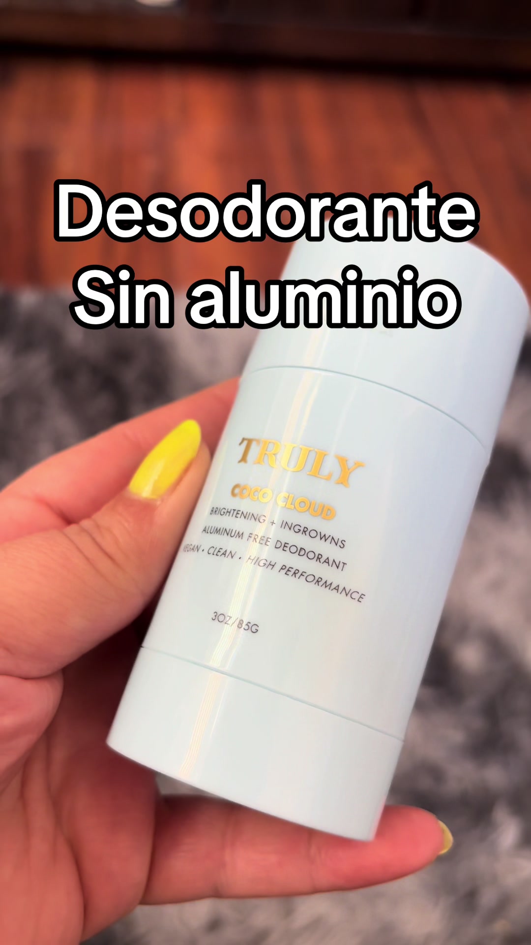 TikTok post by @pattyisr for Truly Beauty. Caption reads: [...] #desodorantesinaluminio @Truly Beauty.