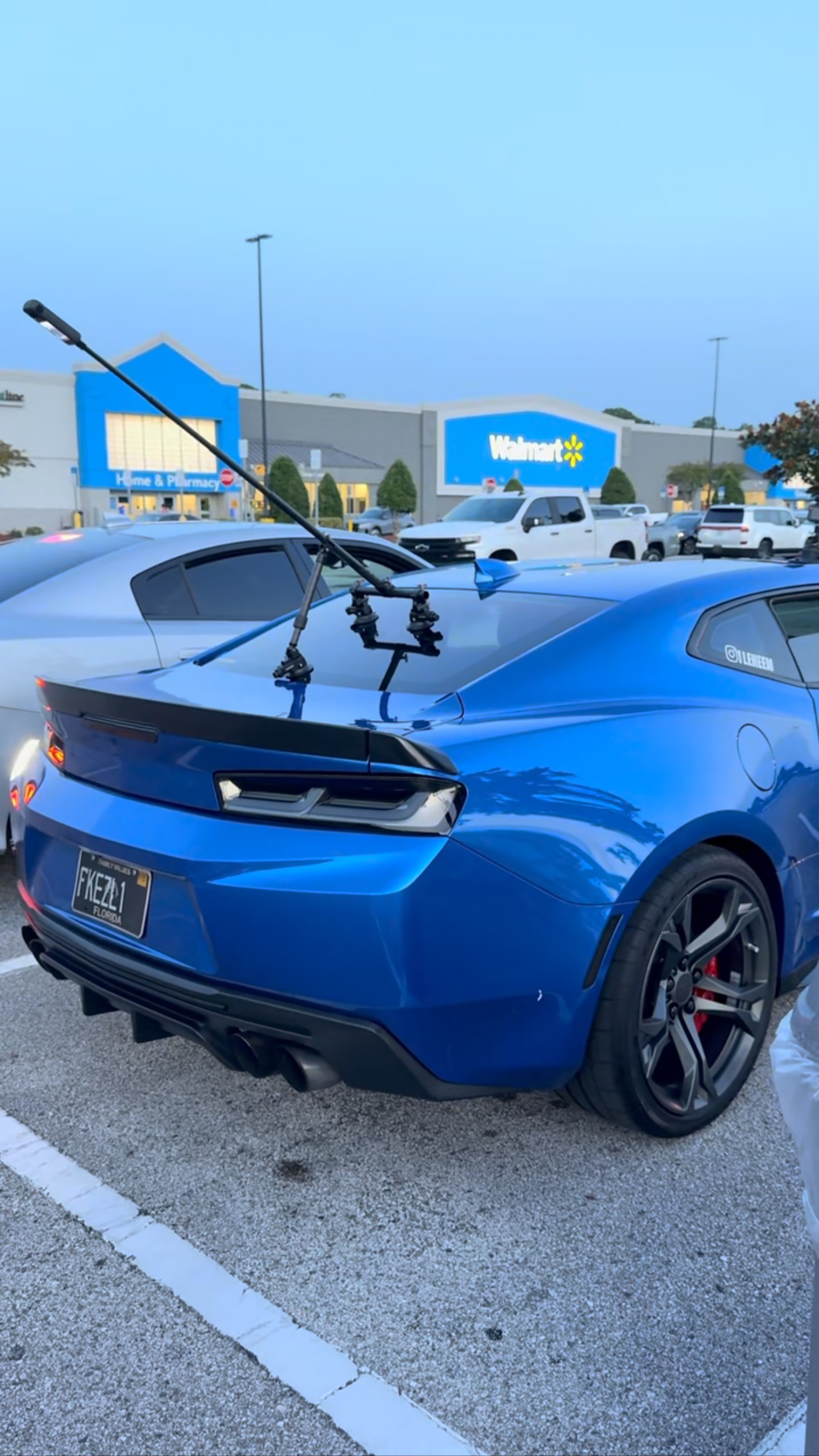 Instagram post by @1leheem for RAXTiFY. Caption reads: [...] : // @oneuplighting // @raxtify....