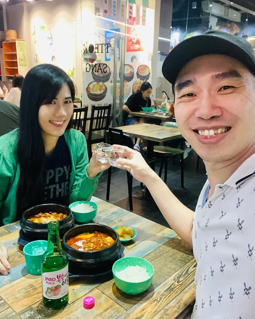 Instagram post by @lingai_ for HiteJinro Global. Caption reads: Had a wonderful time enjoying Korea No.1 Soju....