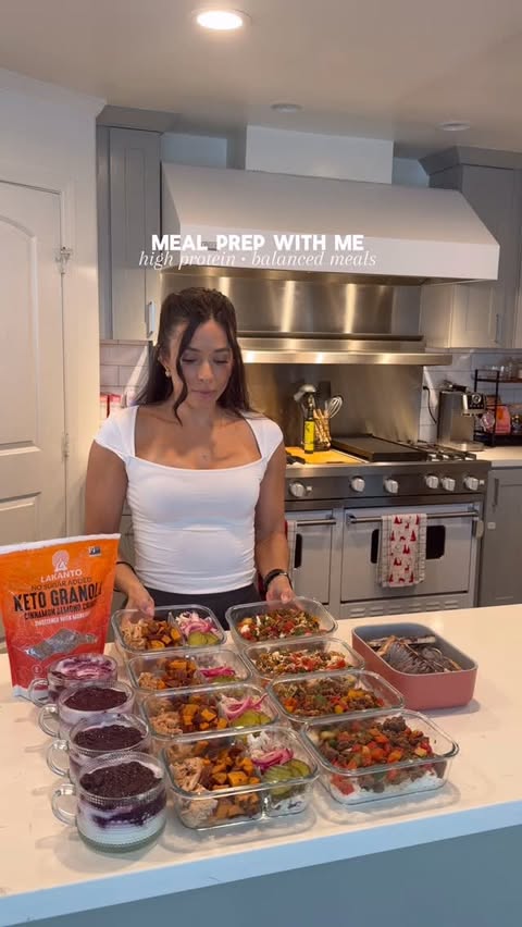 Instagram post by @mealprepsandmacros for Lakanto. Caption reads: Weekly meal prep 🔥Comment ‘Meal Prep’ to get the....