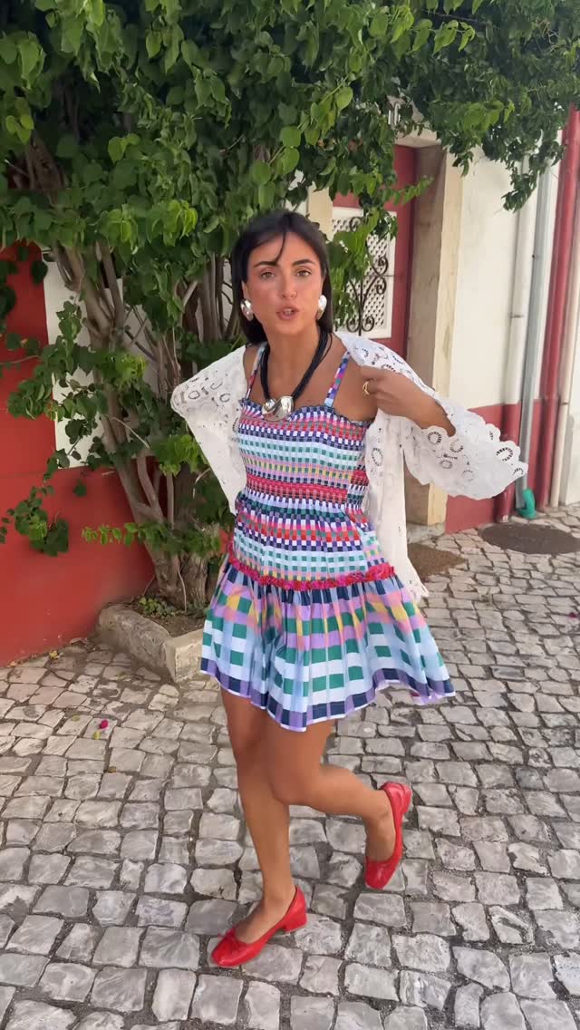 Instagram post by @carminhoqueiroga for Hill House Home. Caption reads: Decisions aren’t exactly my talent 🤹🏽‍♀️.....