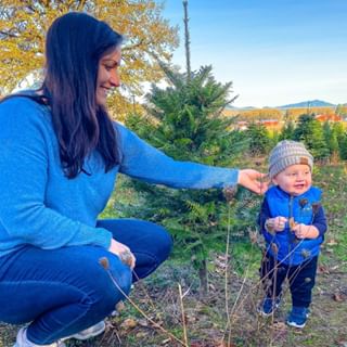 Instagram post by @postcardstoseattle for Travel Oregon. Caption reads: On the second day of our trip with @traveloregon....