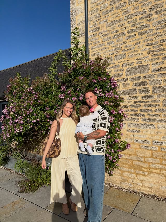 Instagram post by @homewithroo for Cleanipedia. Caption reads: [...] 24 hours in the Cotswolds for the....