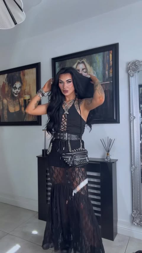 Instagram post by @rocknrollmama_x for KILLSTAR. Caption reads: [...] new in @damagedsocietystore Belt @killstar....