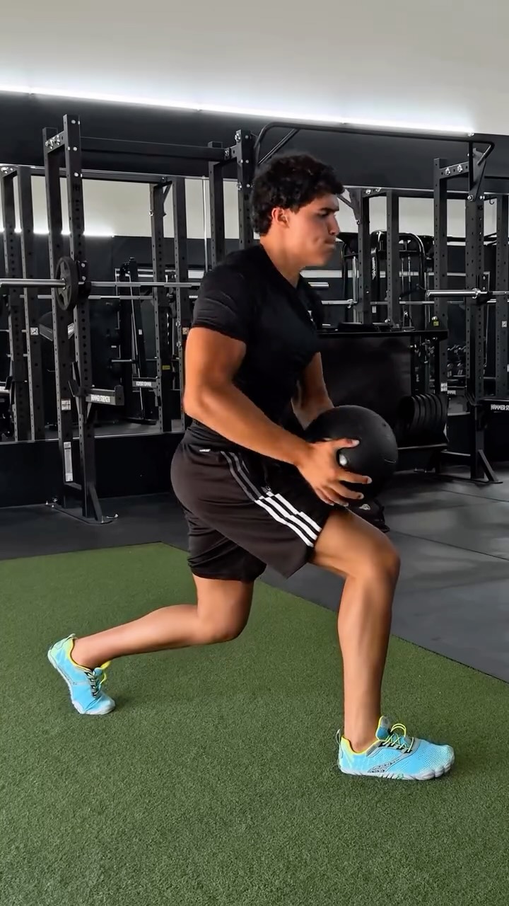 Instagram post by @theparistwins_ for Saguaro Shoes. Caption reads: [...] Agility and speed workout with....