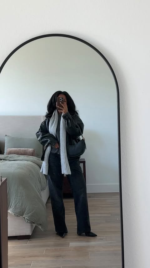 Instagram post by @hellodrea16 for Topshop. Caption reads: The Holiday Wardrobe Edit pt 6 — what to wear for....