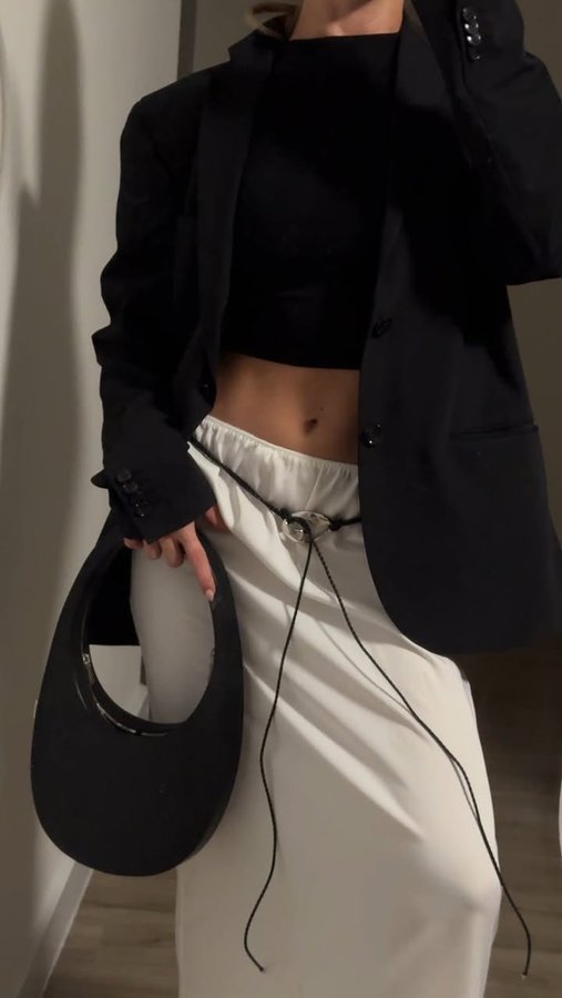 Instagram post by @yanaaaaaak for Icelandic Glacial. Caption reads: Kicked off South Beach Wine and Food Festival with....