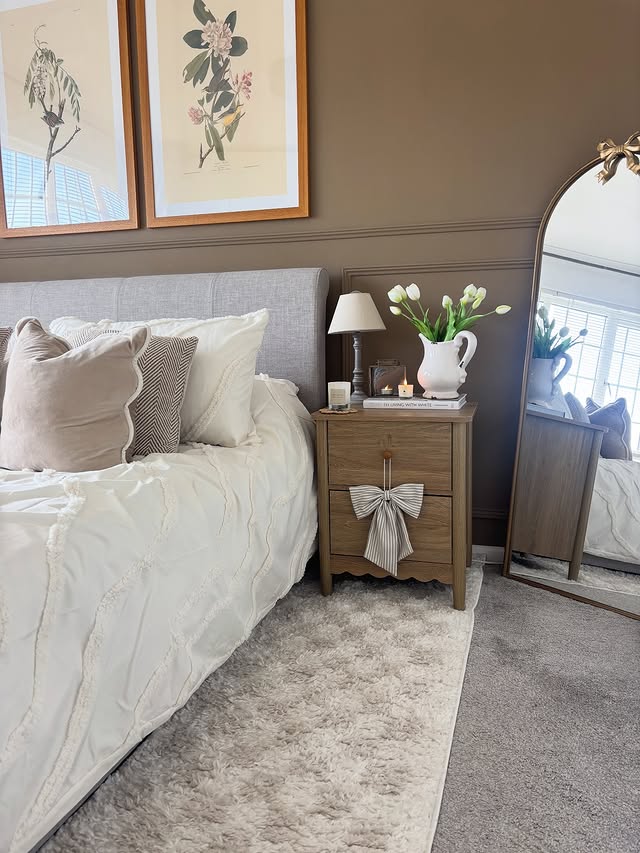 Instagram post by @_home_atno5 for Online Home Shop. Caption reads: [...] fresh bedding on!! I love this....