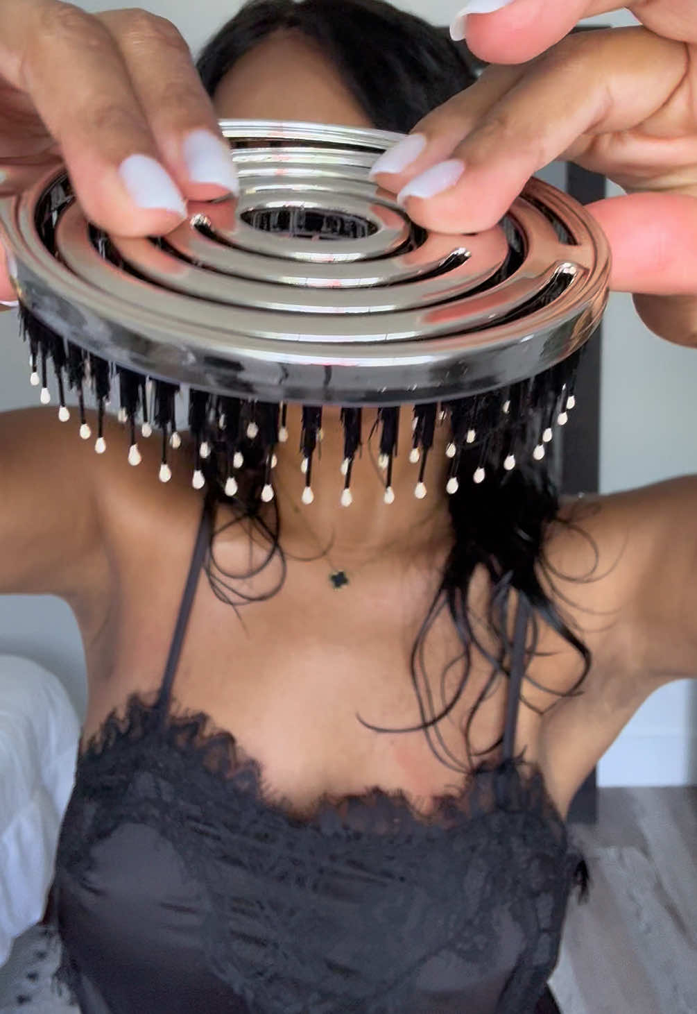 TikTok post by @stephsbeautyvlogs for Halovida. Caption reads: [...] my top 5 favorite brushes. I love it....