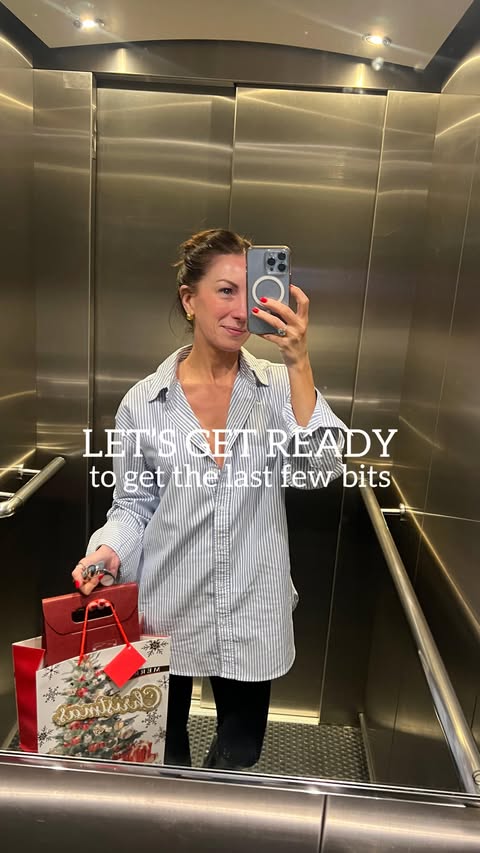 Instagram post by @5ft_fashion_fairy for FREDDY. Caption reads: [...] ago or last minute like me? 🤣

Jeans....