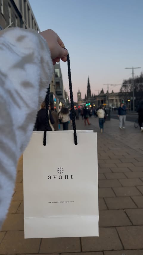 Instagram post by @goxglow.co for Avant Skincare. Caption reads: [...] glow with 20% off any treatments at....