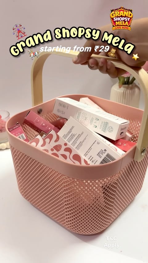 Instagram post by @theshreyaaacore for Shopsy. Caption reads: [...] Upto 15% off for new users 🥳💗🎀....