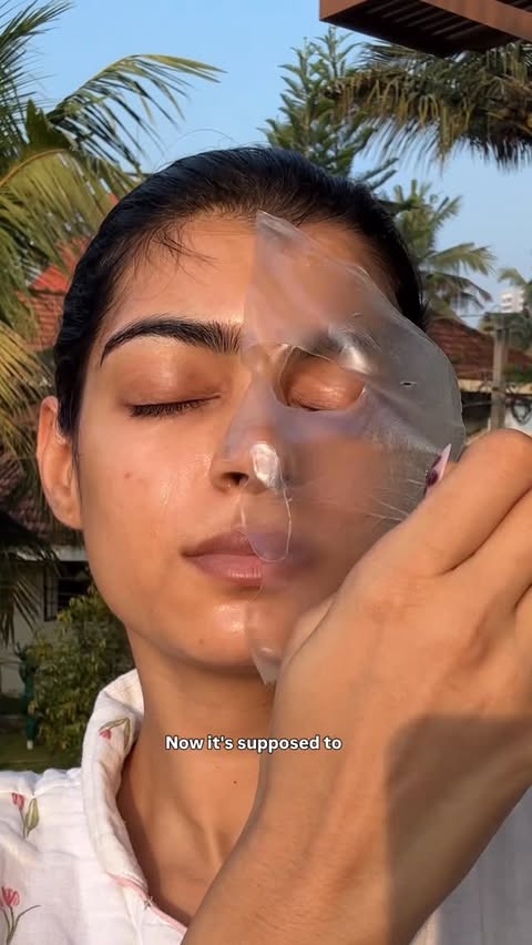 Instagram post by @_bhavnajain for Quench Botanics. Caption reads: Get glass skin in just 5 hours with the....