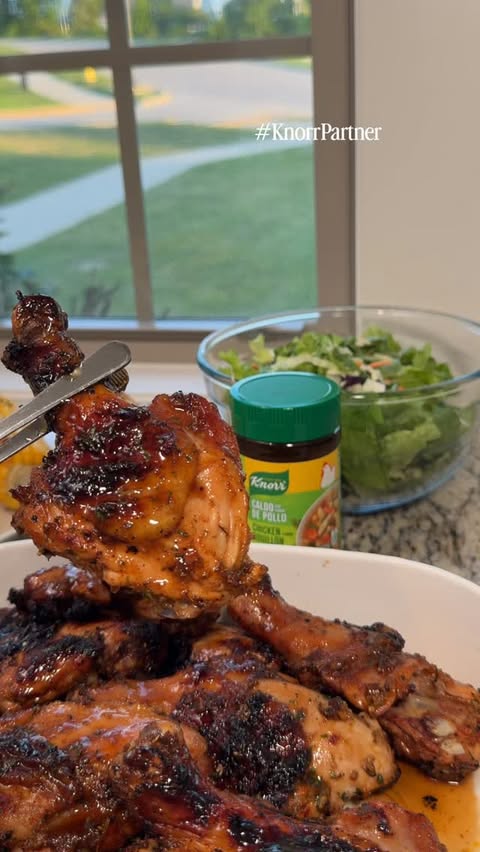 Instagram post by @thatsdashavu for Knorr US. Caption reads: #KNORRPartner We eat baked chicken every week in....