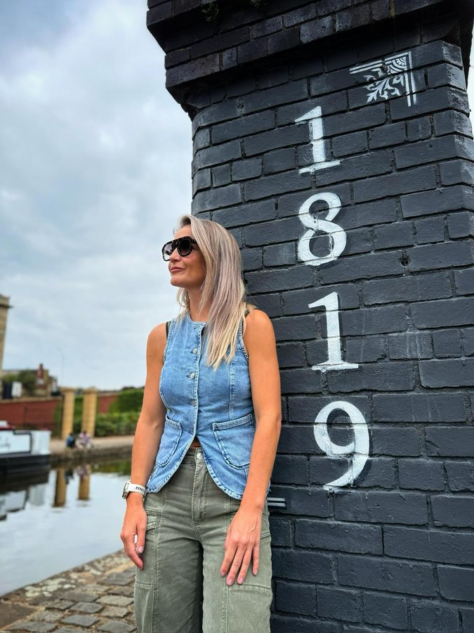 Instagram post by @helenskelton for GO Outdoors. Caption reads: CLOBBER

Thank you to @annabelkermanstylist and....