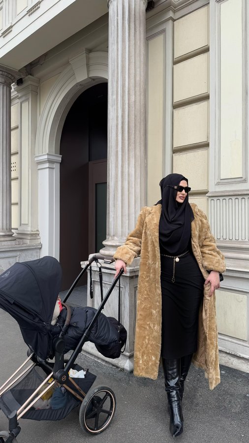 Instagram post by @a1sakacapor for CYBEX. Caption reads: Vienna never fails to enchant 🫶.