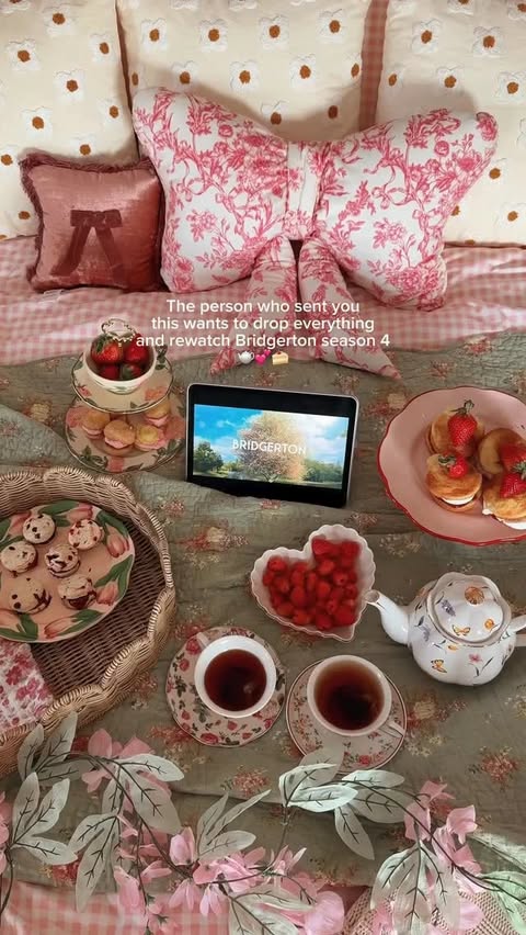Instagram post by @flashesofstyle for Bridgerton. Caption reads: [...] 💕🫖🍰 #ad The @bettycrocker x....