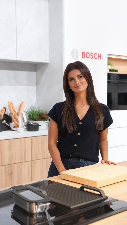 Instagram post by @aysens.kitchen for Bosch Home DE. Caption reads: Anzeige 

🇩🇪 IFA 2025 💫 Jedes Mal wieder....