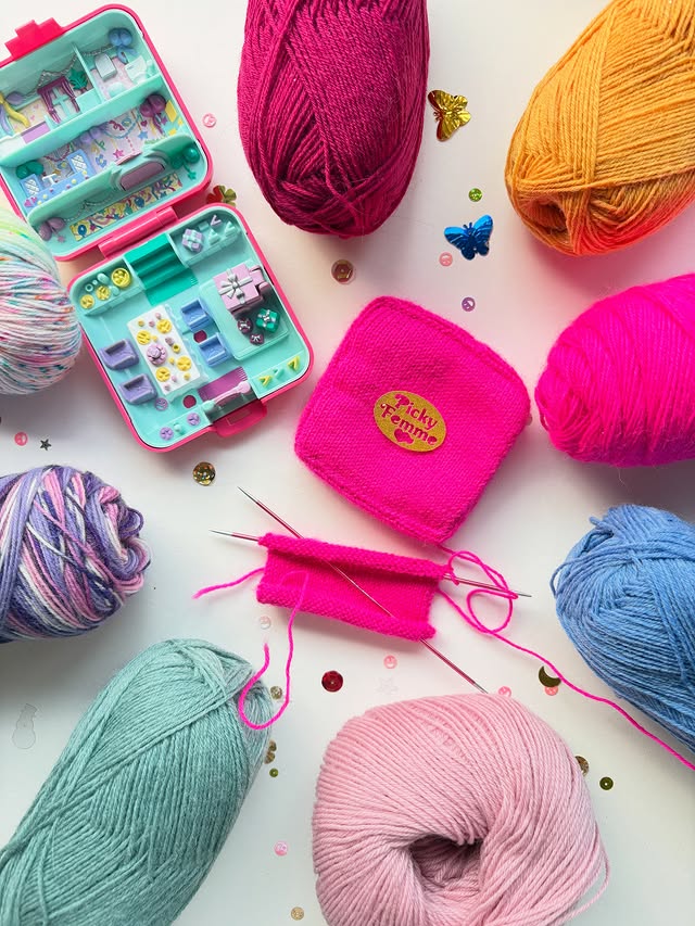 Instagram post by @pickyfemme for Hobbii. Caption reads: [...] the brightest colours of sock yarn from....