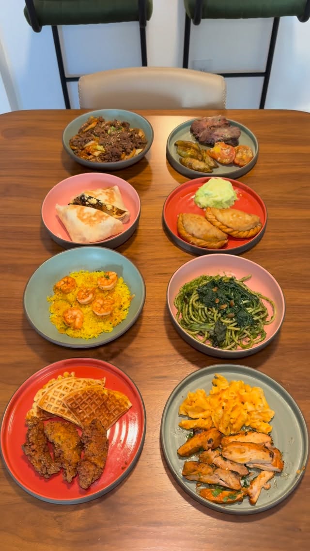 Instagram post by @pictureperfectluis for CookUnity. Caption reads: [...] delivered straight to your home with....