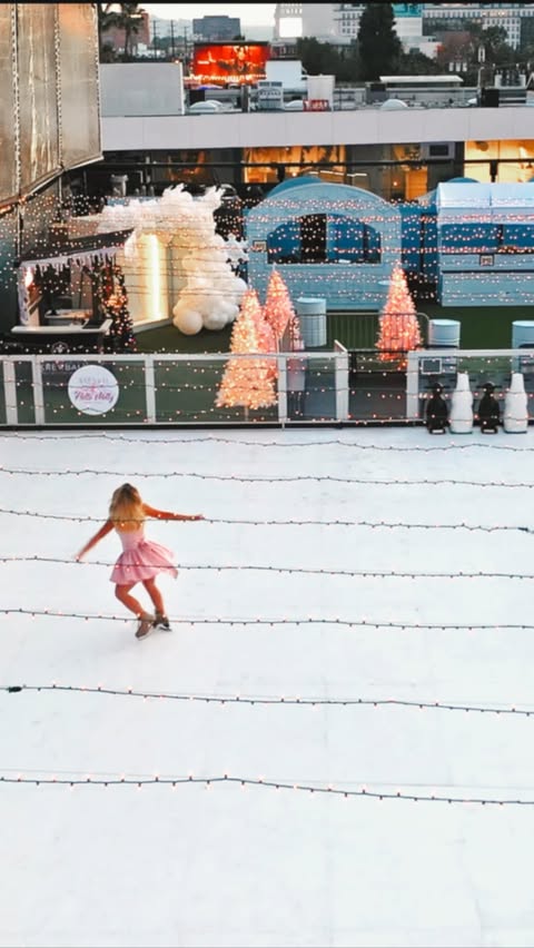 Instagram post by @melroserooftoptheatre for Hello Molly. Caption reads: [...] off Melrose Alpine Club, presented by....