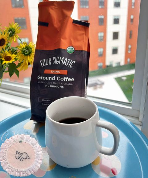 Instagram post by @missfashioncupid for Four Sigmatic. Caption reads: [...] was really easy to brew this coffee....