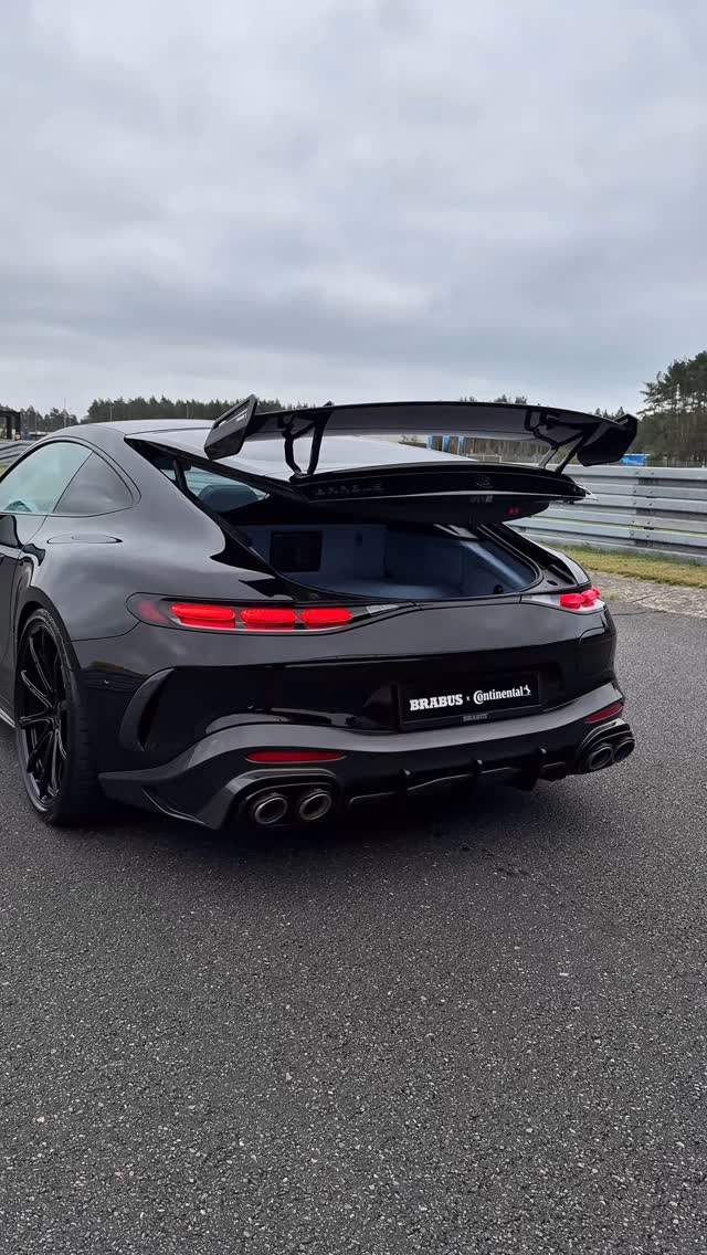 Instagram post by @mr.benz for Continental Reifen. Caption reads: HOT or NOT?
All-new @brabus 1000 based on AMG GT63....
