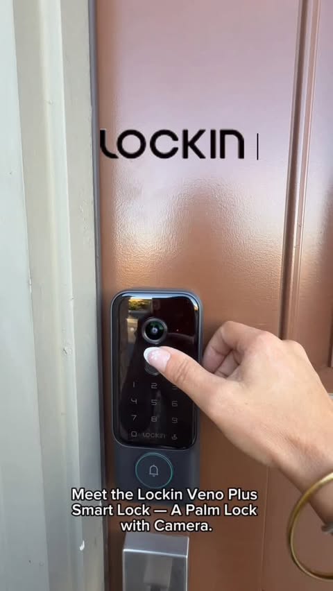 Instagram post by @tunacpinar for Lockin. Caption reads: 🎄 Lockin Christmas Special Deal (Dec 23–Dec 31)....