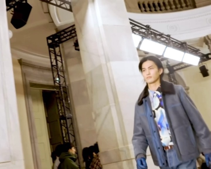 Instagram post by @shuzo___3120 for Rakuten. Caption reads: Paul Smith

Rakuten....