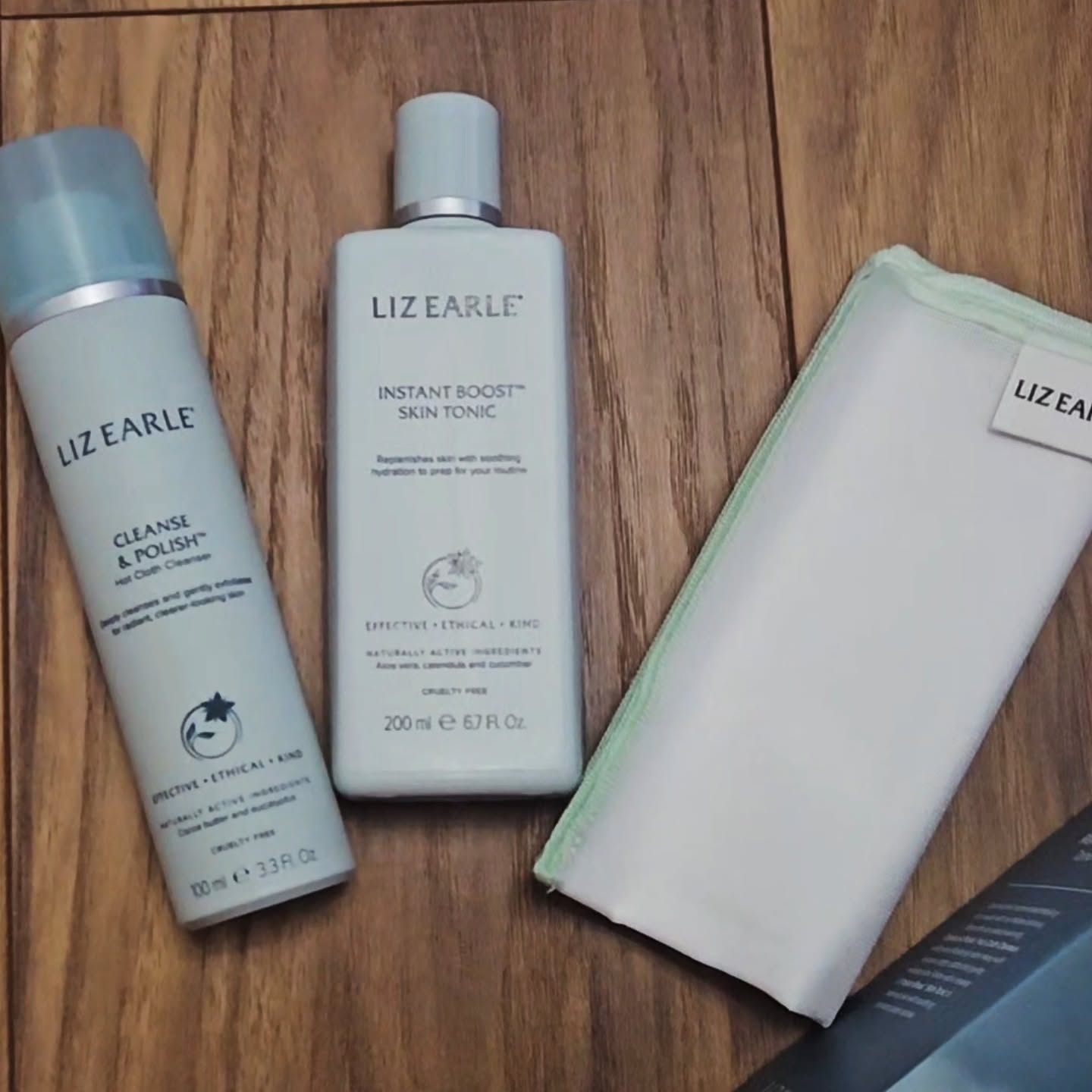 Instagram post by @reviews1990xx for Liz Earle Beauty Co.. Caption reads: #ad @lizearlebeautyco #LizEarleBeauty [...].