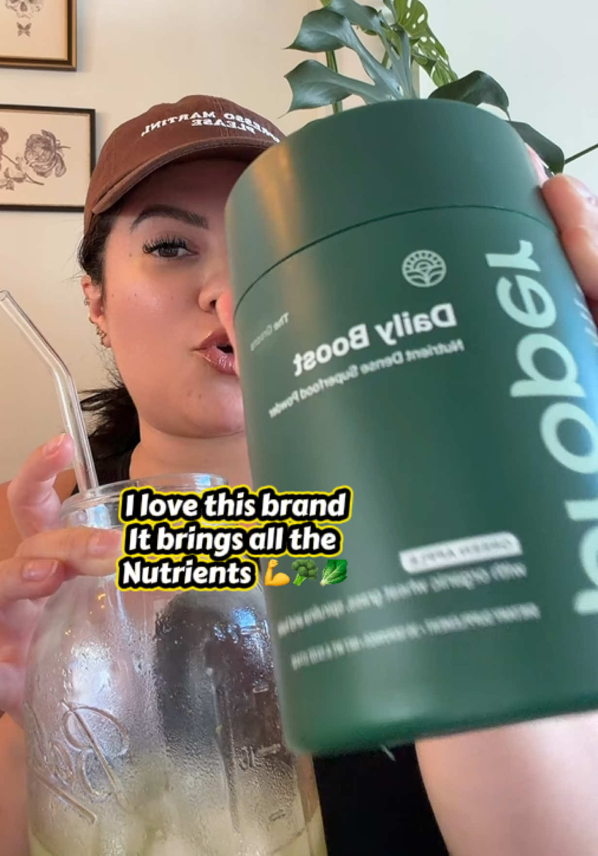 TikTok post by @et3rnalglow for Proper Health. Caption reads: [...] esto fue mi BOOST del dia! Forever. @Proper....