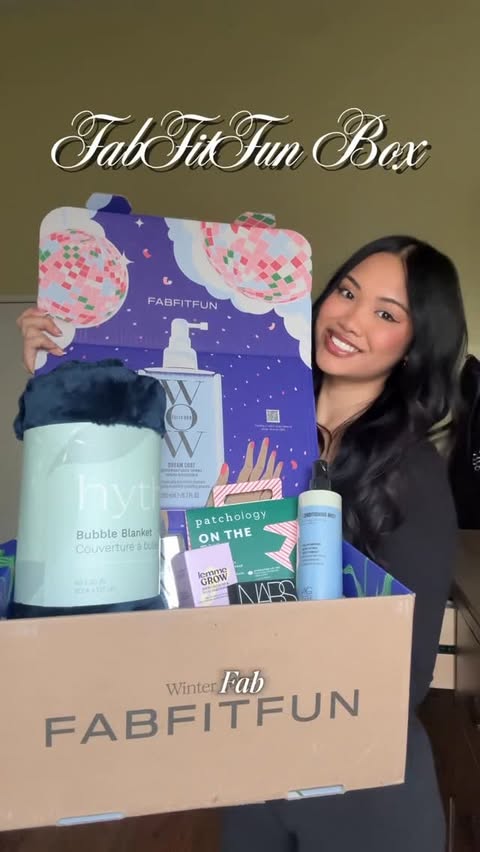Instagram post by @eatwithsie for FabFitFun. Caption reads: @fabfitfun is the ultimate life hack to trying all....