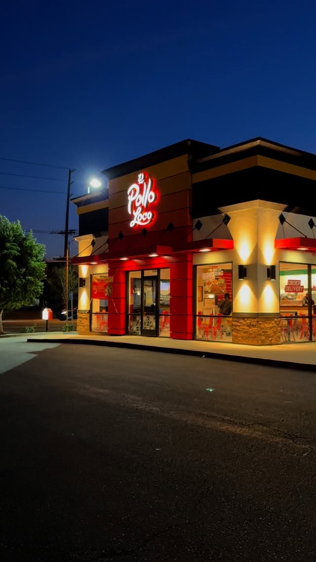 Instagram post by @smashleybourne for El Pollo Loco. Caption reads: #PolloPartner Busy night? 🍗 El Pollo Loco’s....