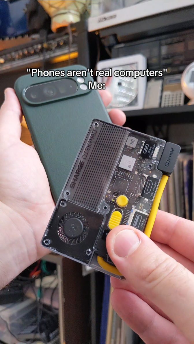 Instagram post by @emazamboni for SHARGE. Caption reads: It's a Sharge Disk Pro. Link in bio!
#ssd #hub....