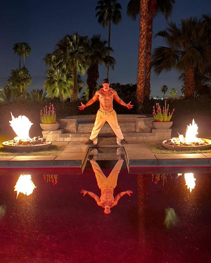 Instagram post by @slidismode for Mortal Kombat. Caption reads: Mortal Kombat Final Boss 🐉.