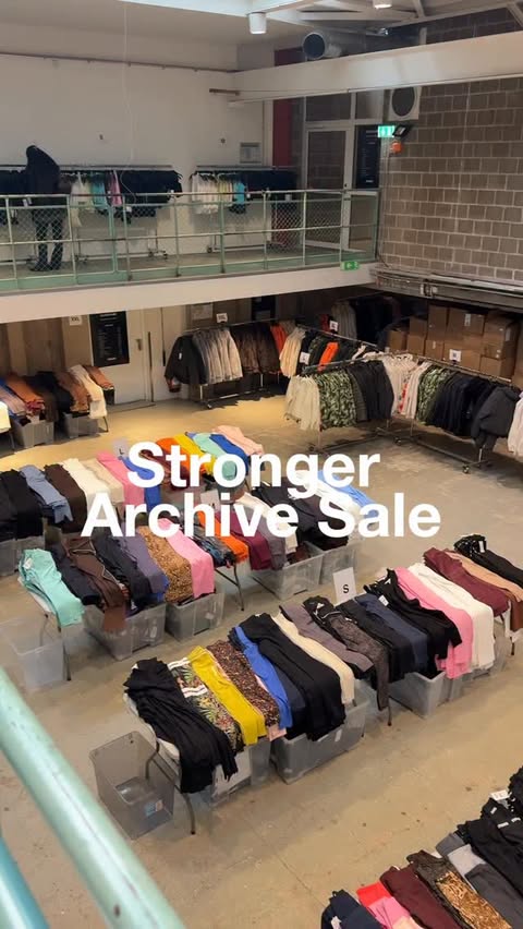Instagram post by @josephine.nivas for STRONGER. Caption reads: Är @stronger archive sale värt det? JA😍 Adress:....