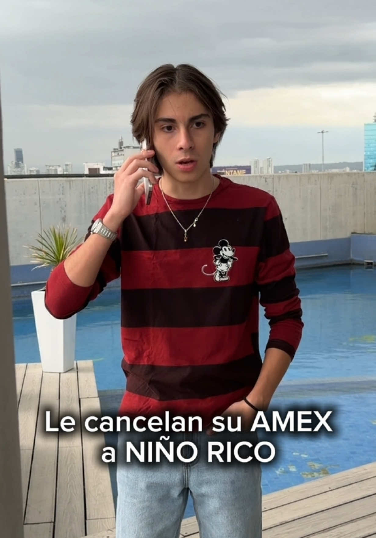 TikTok post by @gatorey69 for TeraBox. Caption reads: Pa, ya vendí todas mis cosas 🤦🏼‍♂️🥺 @TeraBox....