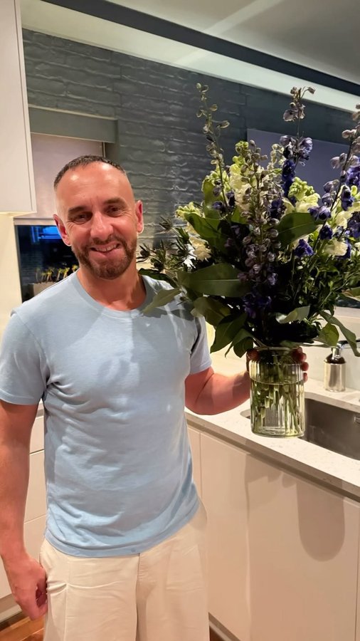 Instagram post by @markheyesstylist for Arena Flowers. Caption reads: In case you didn’t know.. I LOVE my flowers and....