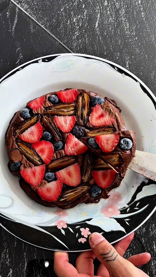 Instagram post by @zachariah_noble97 for Protein Works. Caption reads: Quick and easy, high in protein & tastes great!....